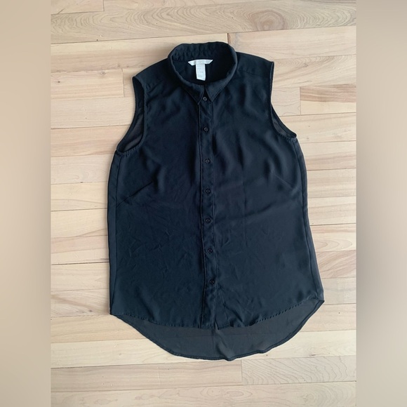 H&M - Sleeveless Semi-sheer Button-Up Top - Picture 2 of 6